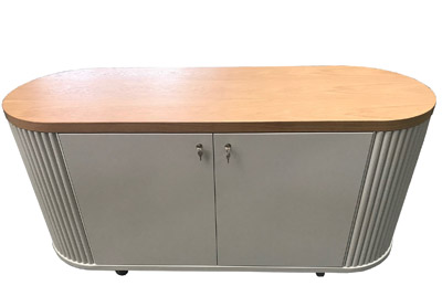 Loungeserie Elversberg Sitzbank mit integrierten Tischen und Theke abschlie�bar und mit Rollen